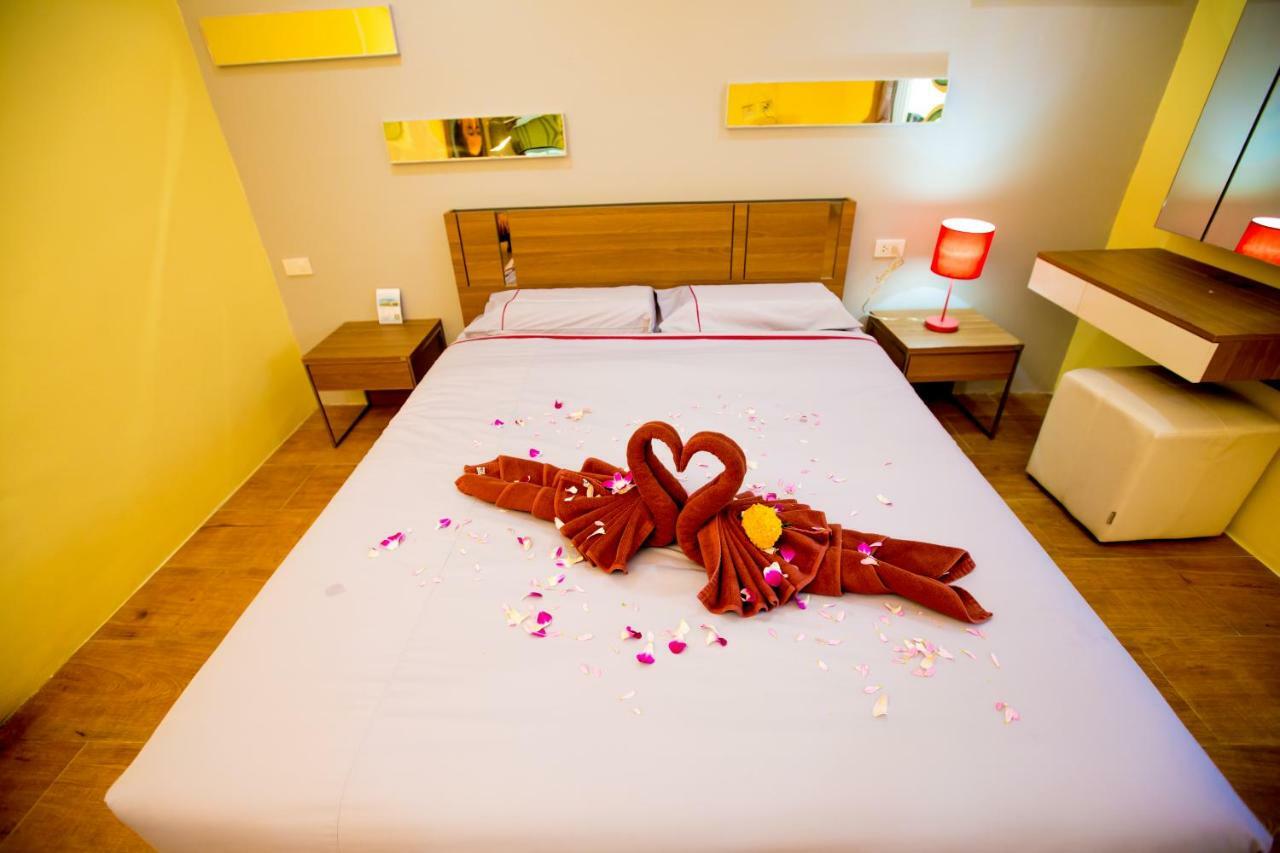 Oscar Boutique Hotel Patong Esterno foto