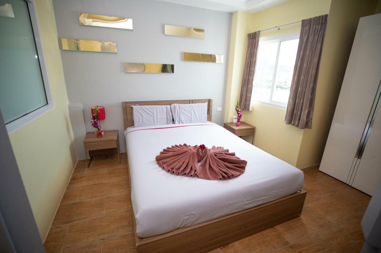 Oscar Boutique Hotel Patong Esterno foto
