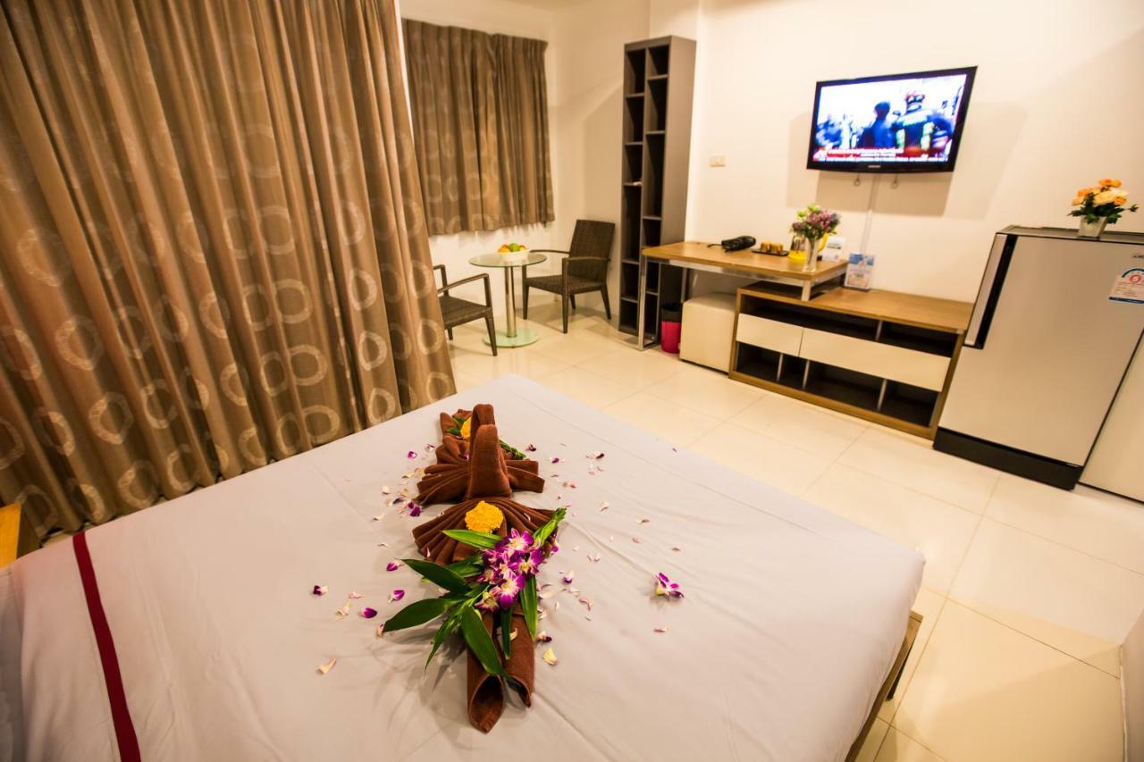 Oscar Boutique Hotel Patong Esterno foto