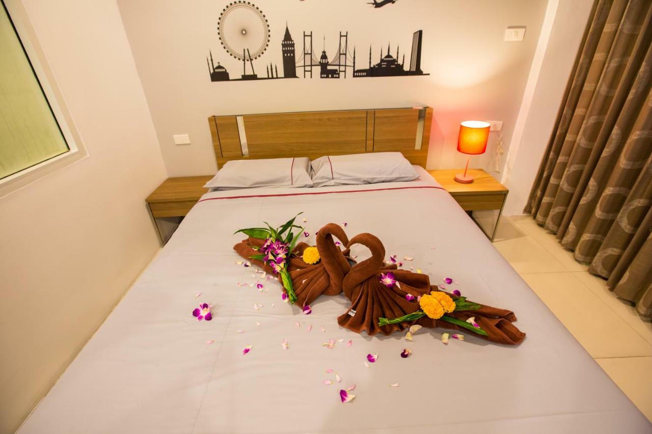 Oscar Boutique Hotel Patong Esterno foto