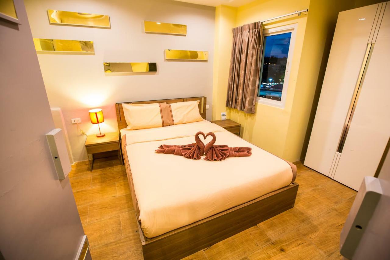 Oscar Boutique Hotel Patong Esterno foto