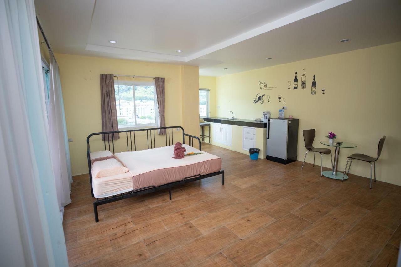 Oscar Boutique Hotel Patong Esterno foto